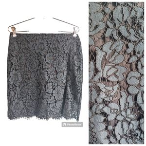 Banana Republic Floral Lace Pencil Skirt Women's Size 4P Petite Navy Black
